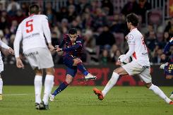 Pedro treble as Barcelona enjoy Copa stroll