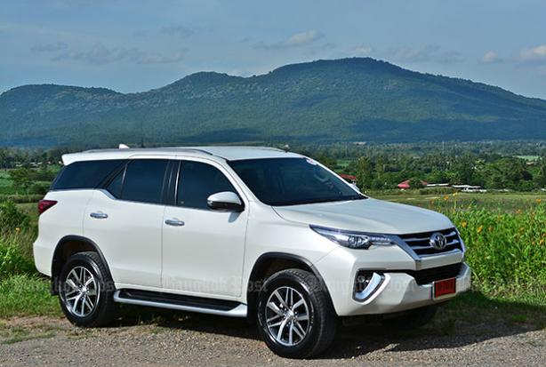 Toyota Fortuner 2.4 V 4WD (2017) review | Bangkok Post: auto