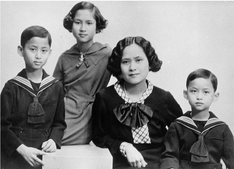 An official portrait of the Mahidol family, just after King Ananda Mahidol acceded the throne upon the abdication of King Prajadhipok in 1935.